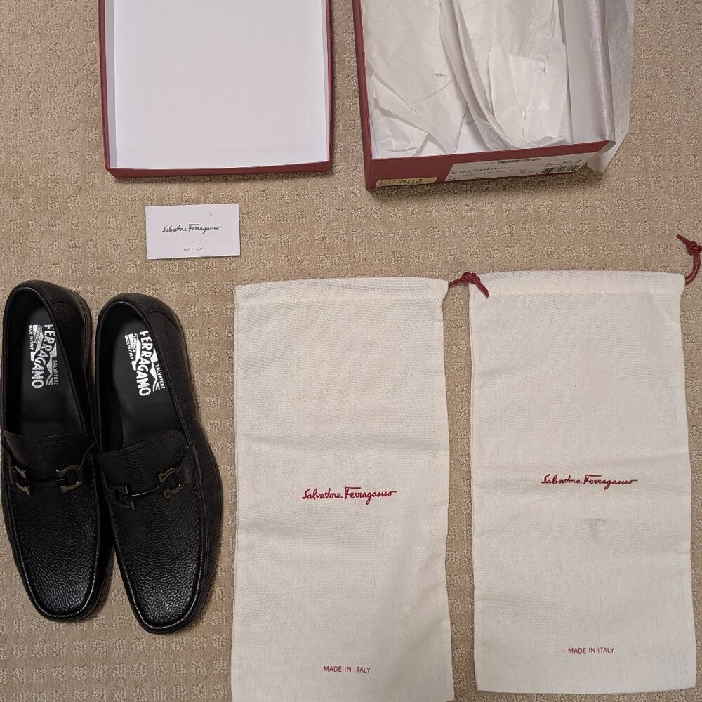 Salvatore ferragamo grandioso loafers. Black. Size 12D